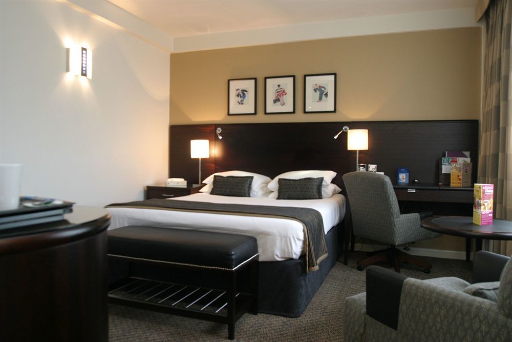 Pomme D'Or Hotel Saint Helier Bagian luar foto